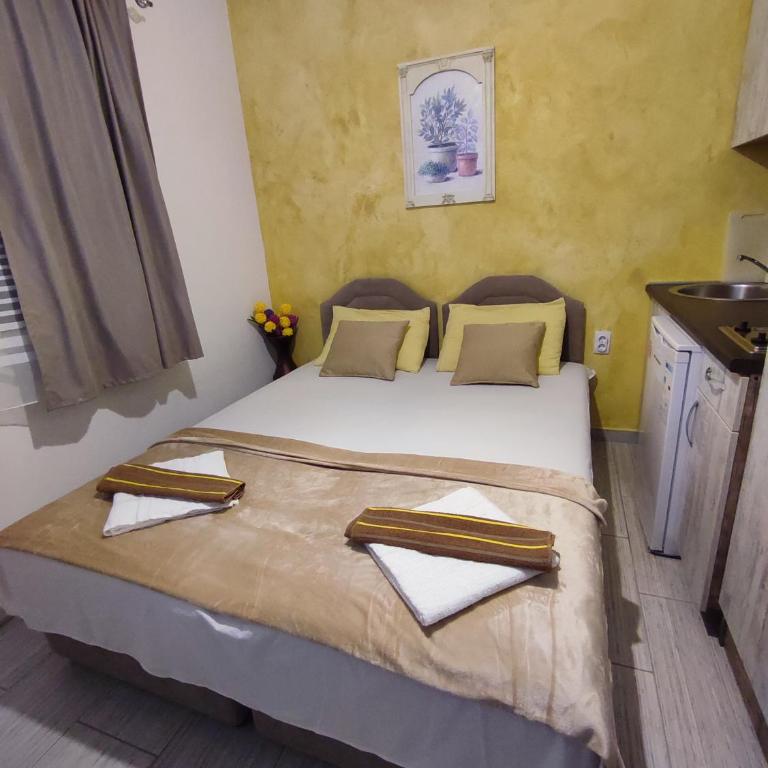 Apartments Blago Sutomore - Studio sa Zajedničkim Kupatilom - 4