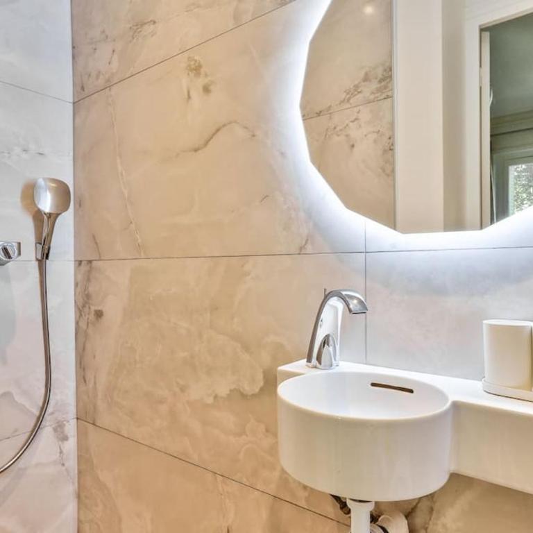 Gorgeous apartment next to the Champs-Elysées - Appartement 3 Chambres - 4