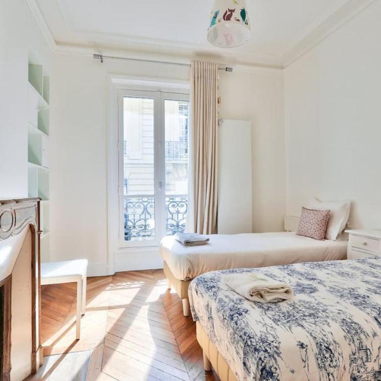 Gorgeous apartment next to the Champs-Elysées - Appartement 3 Chambres - 15