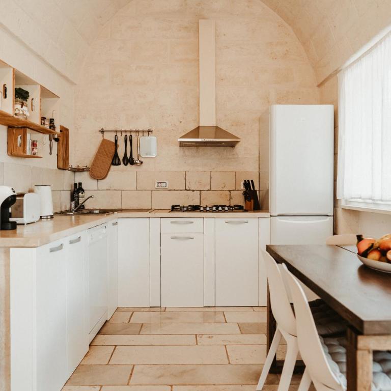 VILLA OSTUNI ONE mit Pool, Gästehaus & Glamping - Villa - 33