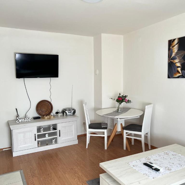 Apartment Lorenco - One-Bedroom Apartment - 2