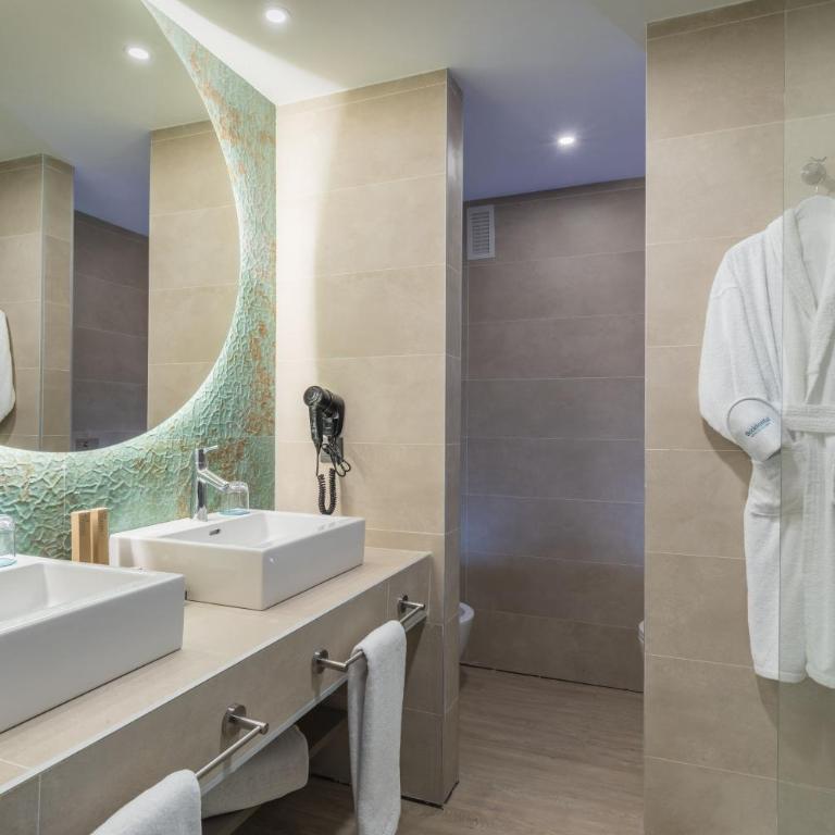 Occidental Puerto Banús - Suite Junior (2 adultos + 1 niño) - 7