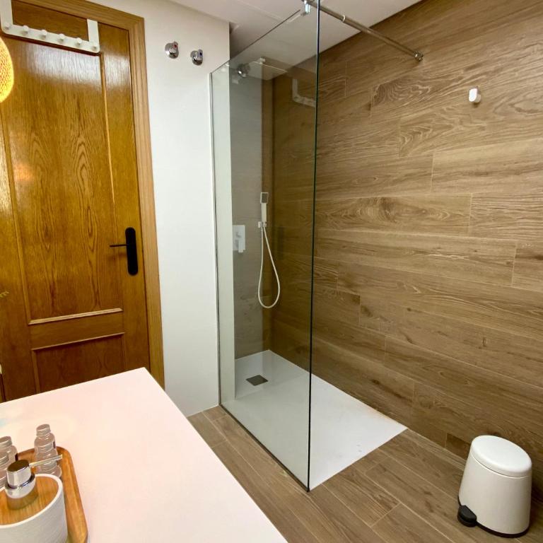 Renteando Albir Apartments - One-Bedroom Apartment with Pool View - 15