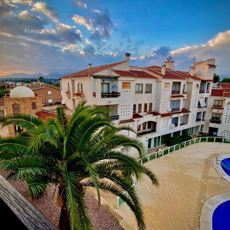 Renteando Albir Apartments - One-Bedroom Apartment with Pool View - 18
