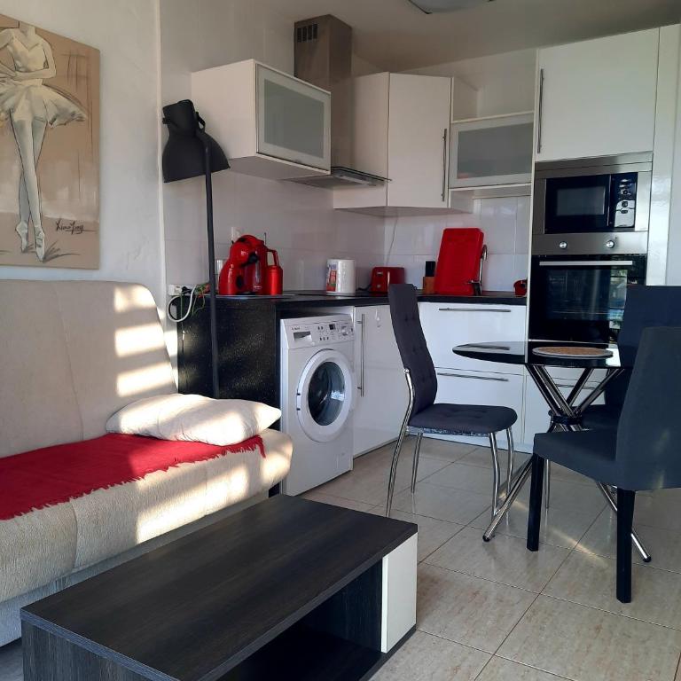 Sun beach Caleta 24 - One-Bedroom House - 9
