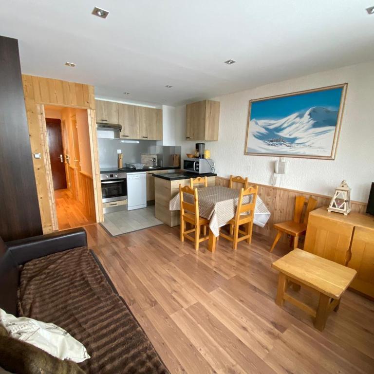 Studio ski aux pieds, vue montagne, idéal pour 4 - FR-1-449-45 - Studio - 4