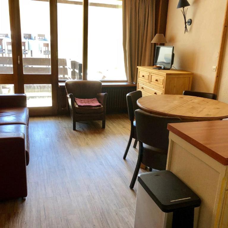 Studio Luxe 30 m², ski au pied, balcon, idéal pour 4 personnes à Tignes - FR-1-449-87 - Studio - 1