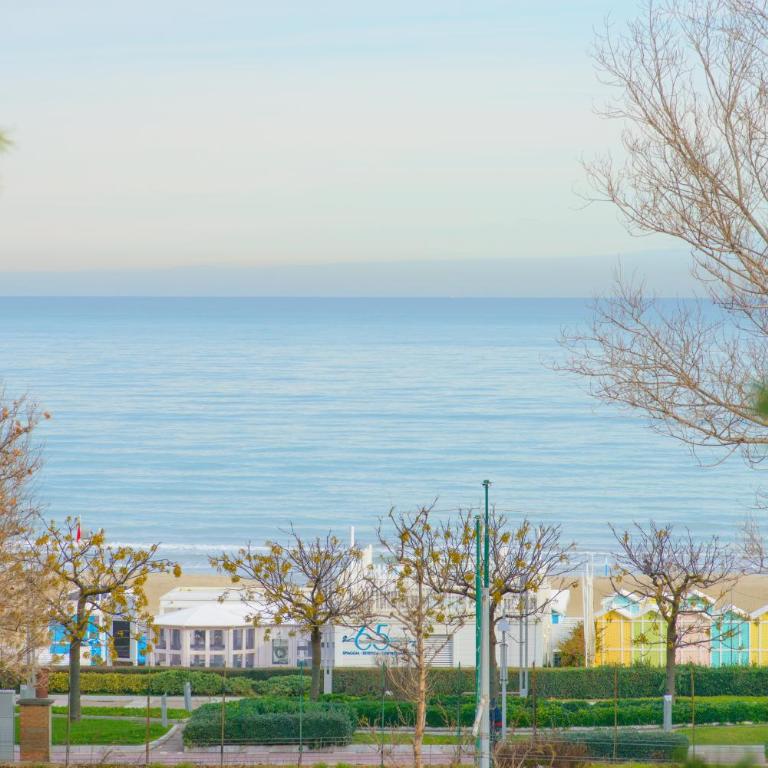 Palace Hotel Domus Mea Riccione - Camera Deluxe Matrimoniale/Doppia con Letti Singoli con Balcone - 7