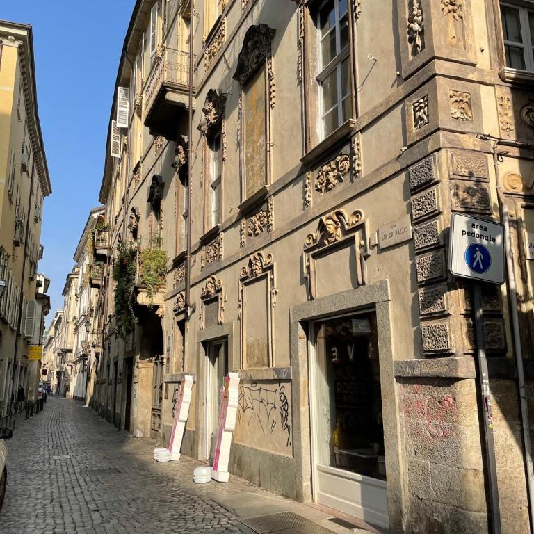 La Casa di Ringhiera - silenzioso appartamento di charme con balcone nel quadrilatero romano - Two-Bedroom Apartment - 36
