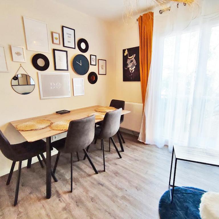 L'Escampette, Duplex T3, centre Luchon, wifi, casier à skis, 4 personnes - Appartement 2 Chambres - 5