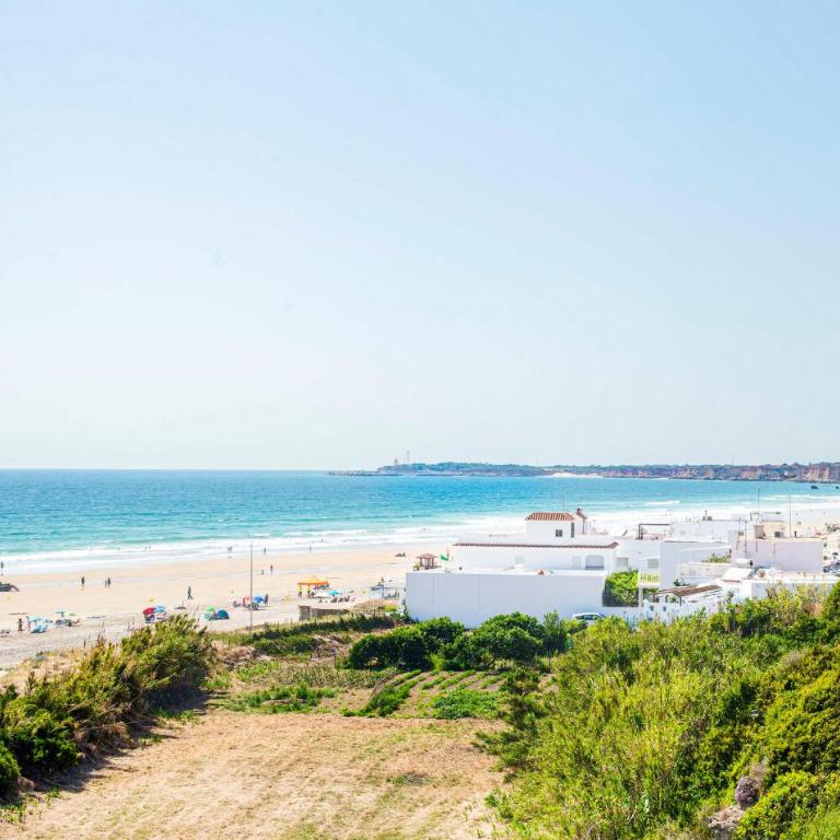 Beautiful Apartment In Conil De La Frontera - Apartamento de 2 dormitorios - 14