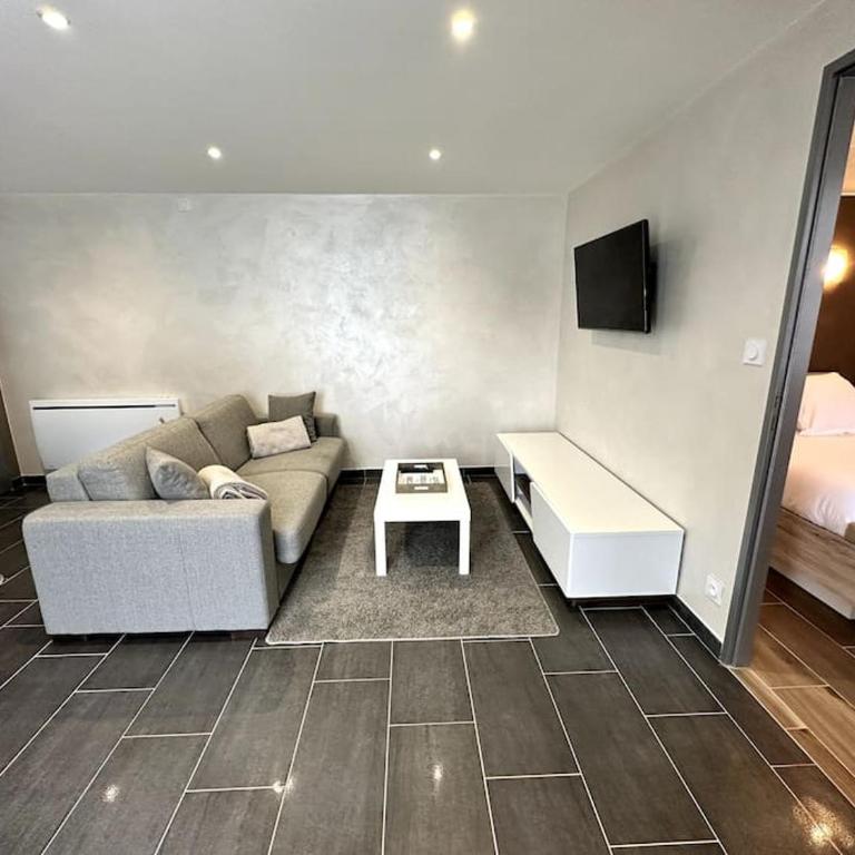 APT. PRIVÉ «Le skieur» / Accès Ski / Cosy & équipé - Appartement 1 Chambre - 13