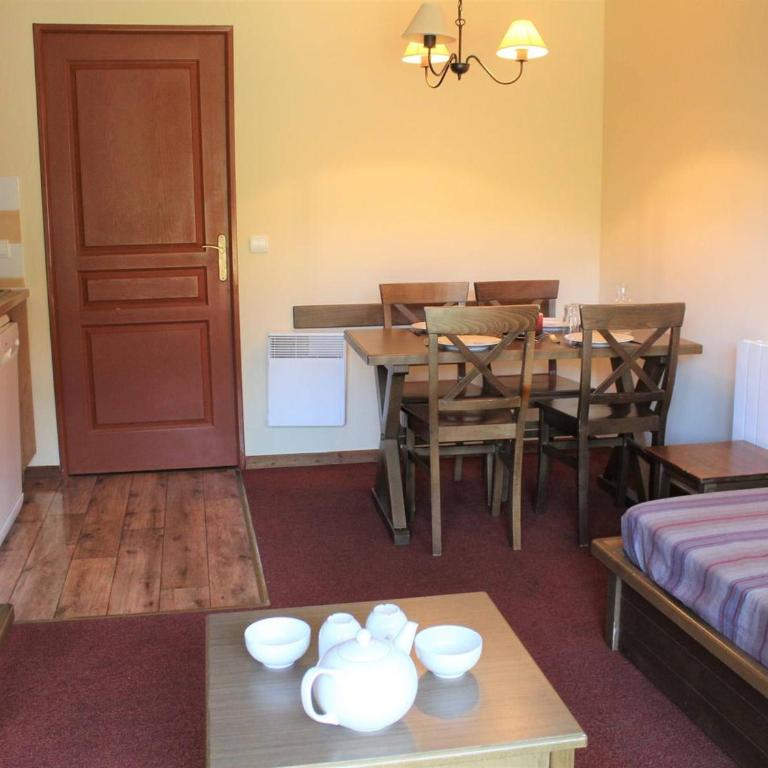 Charmant 2 Pièces avec Piscine, Parking et Animaux admis à Vars Les Claux - FR-1-330B-3 - Apartment (4 Erwachsene) - 1
