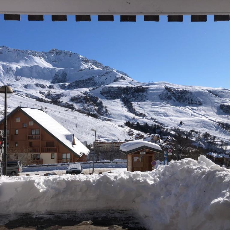 Appartement avec terrasse magnifique vue montagne - Appartement 2 Chambres - 52