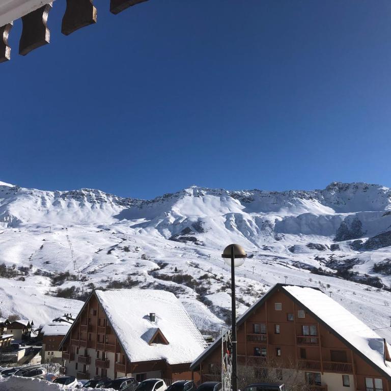 Appartement avec terrasse magnifique vue montagne - Appartement 2 Chambres - 48