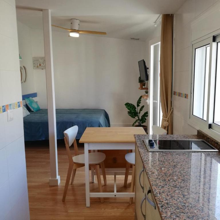 Apartamentos Córcega Palmyra - Estudio con balcón - 2