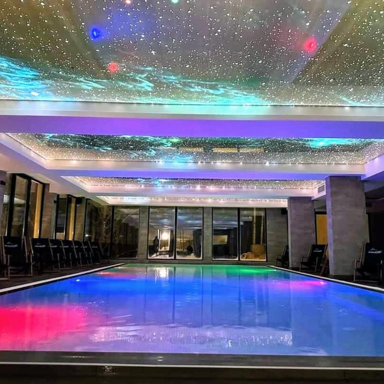 Kopaonik Milmari Spa and Wellness Wooden Horn S21 - Deluxe Apartment - 1
