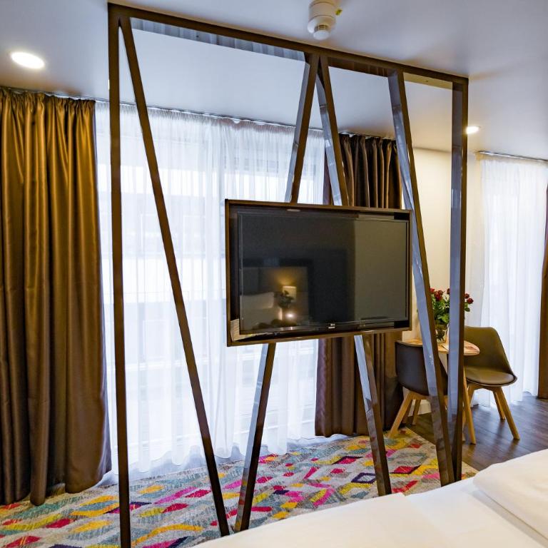 Hotel Kreis Residenz München - Deluxe Apartment with Balcony - 2