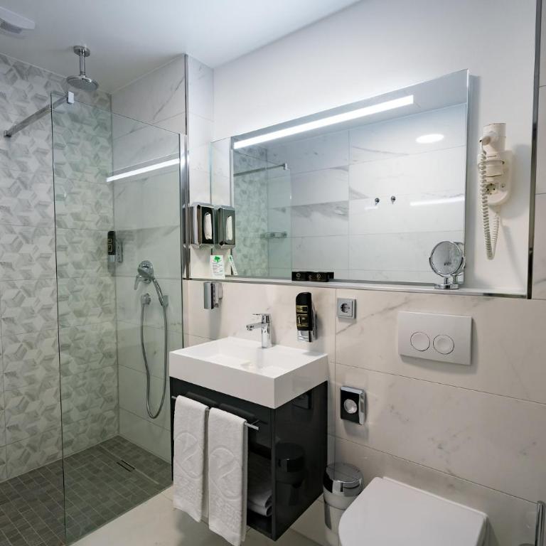 Hotel Kreis Residenz München - Superior Room with Balcony - 5