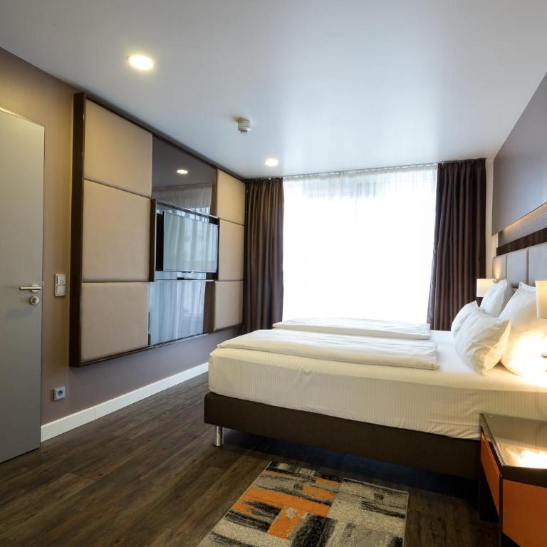 Hotel Kreis Residenz München - Executive Suite with Balcony - 3