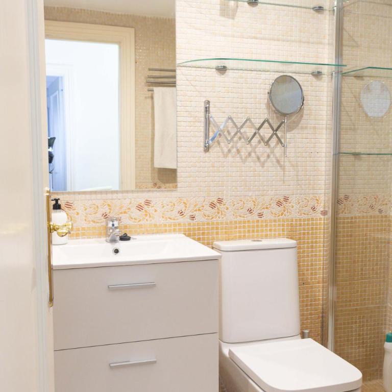 Muralla Zirí II - Two-Bedroom Apartment - 22