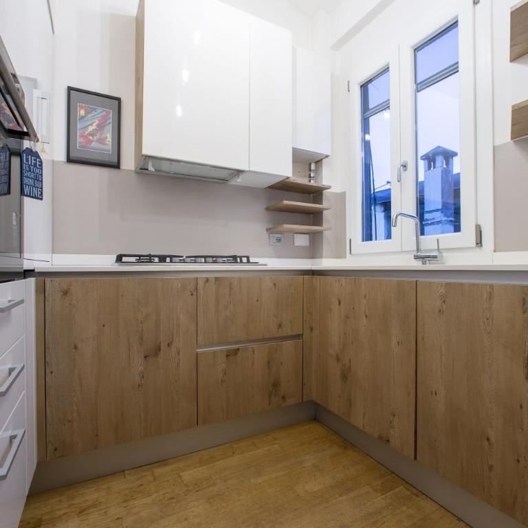 GetTheKey L'attico degli Orti - Two-Bedroom Apartment (4th Floor, no lift) - 9