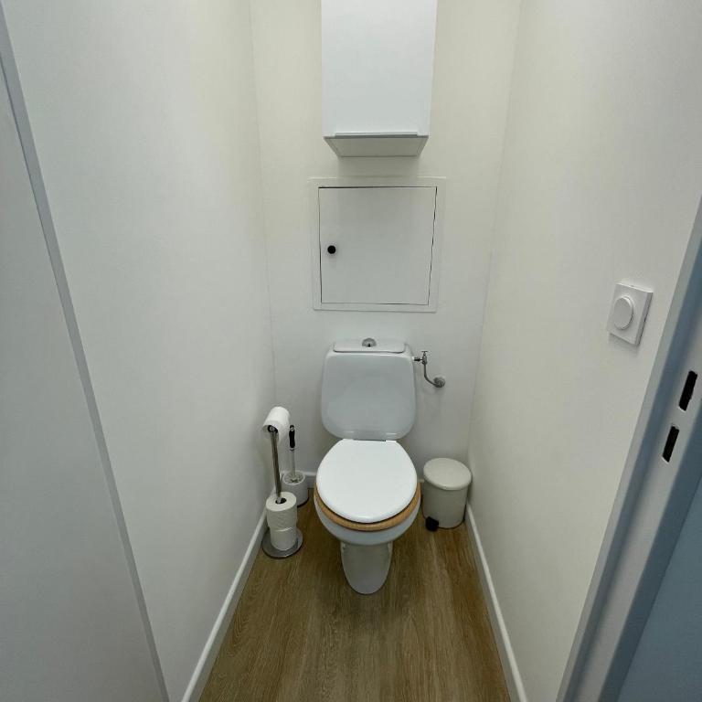 2 Pièces Climatisé-WIFI / 4 voyageurs / Boxe Privé / 2 piscines / 2 tennis / Pétanque / PingPong - Appartement 1 Chambre - 3