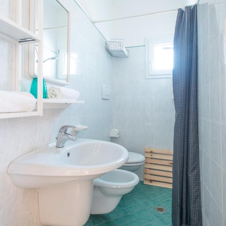 Residence Saturnia - Appartamento con 2 Camere da Letto e Vista Mare - 8