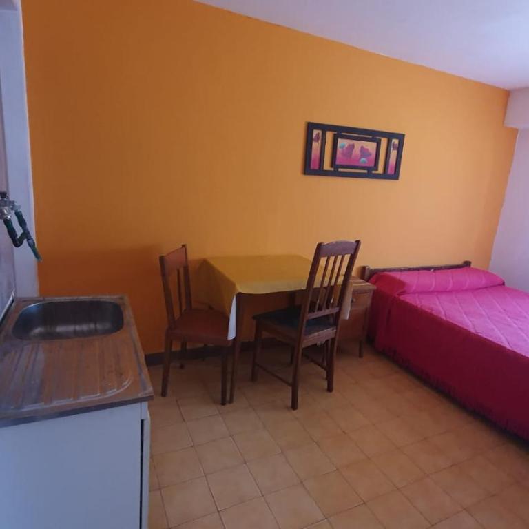 Habitacion economica con estacionamiento Necochea - Budget Double Room - 3