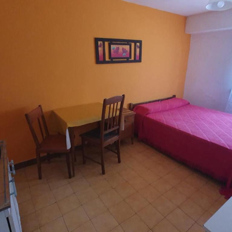 Habitacion economica con estacionamiento Necochea - Budget Double Room - 4