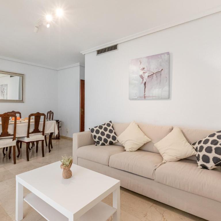 Green- Apartments Las Setas - Three-Bedroom Apartment - 4