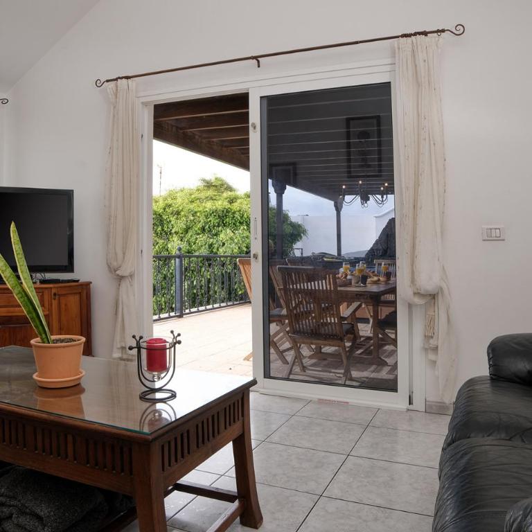 Casa El Paraiso - Private Pool, Jacuzzi, Air-con and BBQ By Lanzarote Vacation Homes - Casa de 4 dormitorios - 7