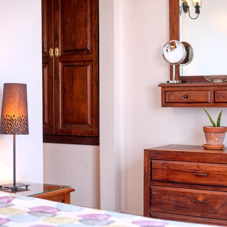 Casa El Paraiso - Private Pool, Jacuzzi, Air-con and BBQ By Lanzarote Vacation Homes - Casa de 4 dormitorios - 38