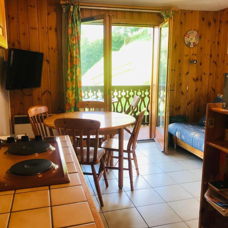 Appartement cosy à Morillon, animaux admis - Appartement 1 Chambre - 3