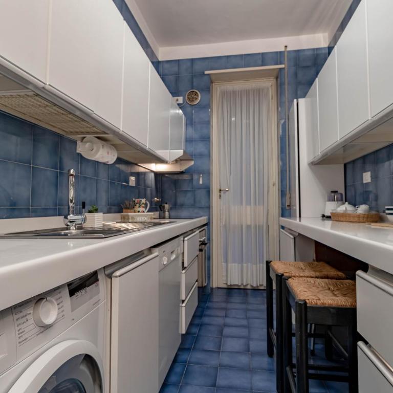 H11 [Sanremo Vista Mare] - Elegante - Three-Bedroom Apartment - 10