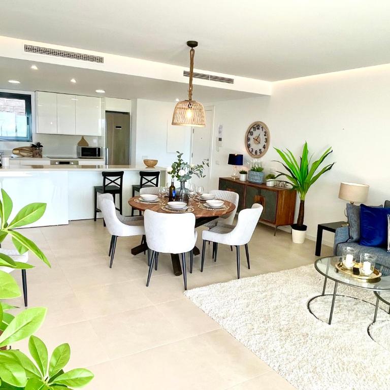 Luxury 3 Bedroom Apartment 300m from the Beach - Apartamento de 3 dormitorios - 6
