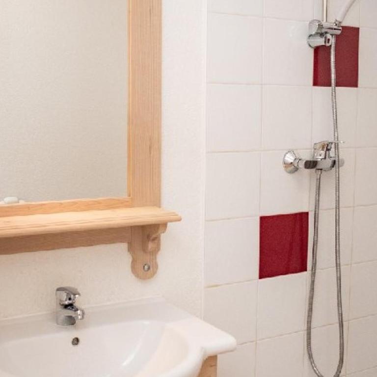 Appartement spacieux 4 pièces, 8 personnes avec parking à Puy-Saint-Vincent - Two-Bedroom Apartment - 7