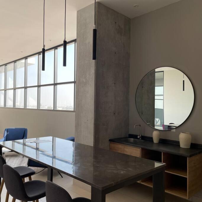 Exclusivo departamento a un lado de la Arena Mty, Fundidora y Cintermex - Two-Bedroom Apartment - 20