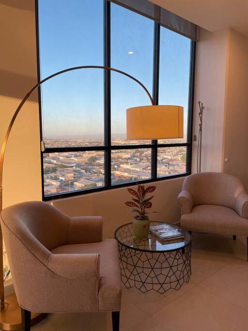Exclusivo departamento a un lado de la Arena Mty, Fundidora y Cintermex - Two-Bedroom Apartment - 24