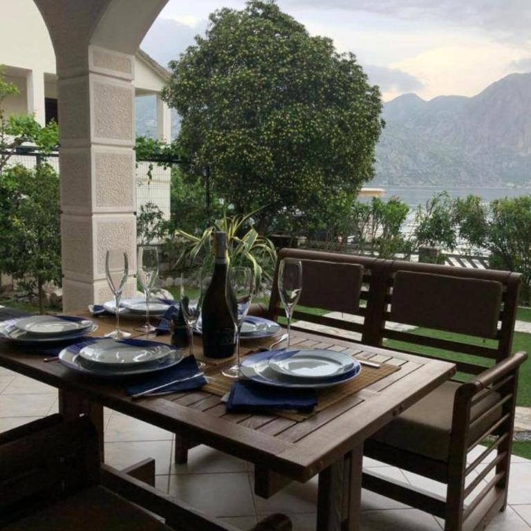 House with front garden and amazing view - Three-Bedroom House - 14