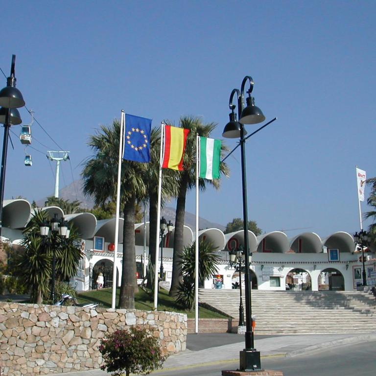 El Descanso - by Costadelsolholiday FAMILY VILLA BY MARINA heated private pool! - Villa - 97