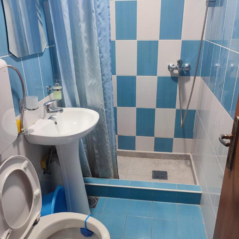 Apartments Blago Sutomore - Studio sa Zajedničkim Kupatilom - 2