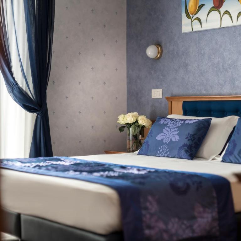 Hotel Tiffany's - Classic Double or Twin Room - 5