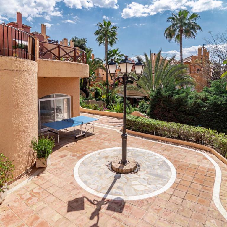 Tropical Palmy 3 bedroom Townhouse in Nueva Andalucia close to Puerto Banus - Casa Unifamiliar de 3 dormitorios - 62