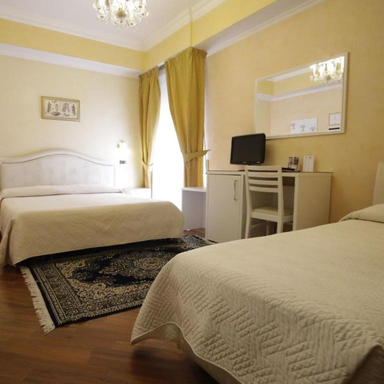 Hotel Vienna Ostenda e Ristorante il Danubio - Camera Tripla - 1