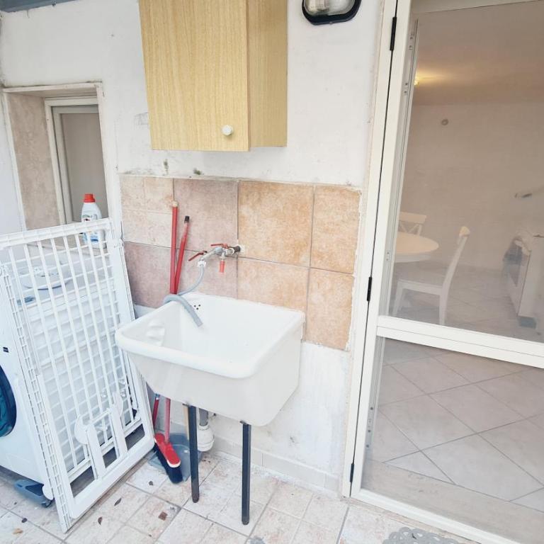 Ambra House - Two-Bedroom Apartment - 7
