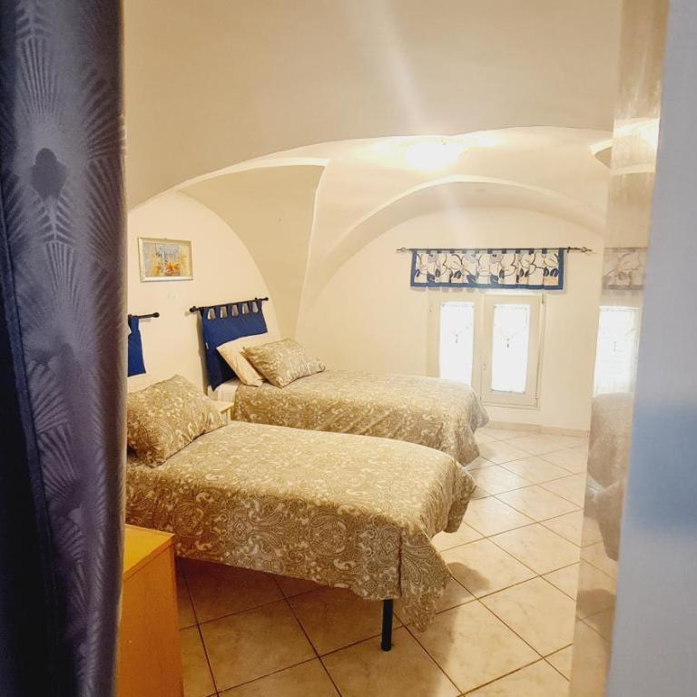 Ambra House - Two-Bedroom Apartment - 14