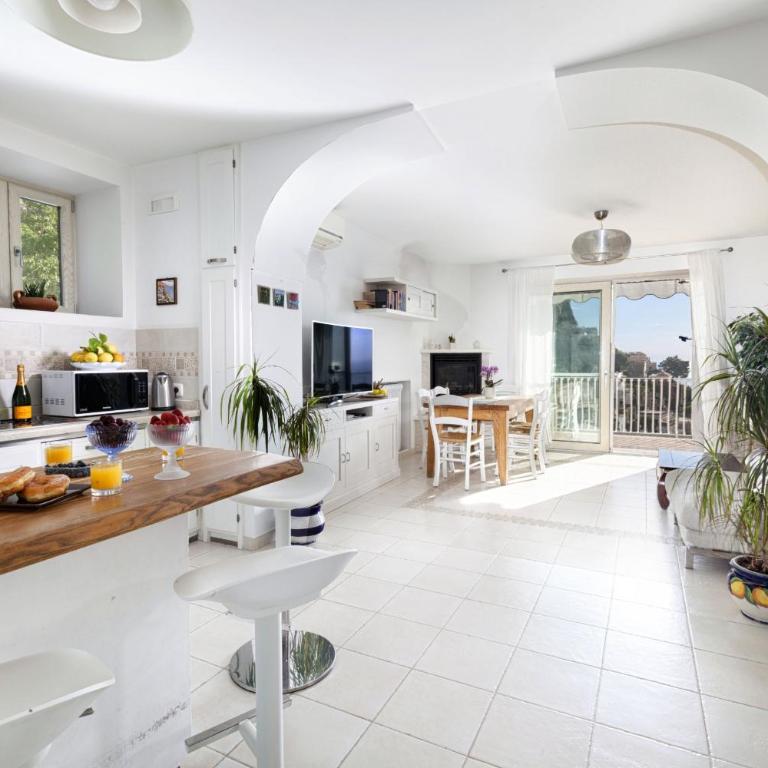 AMORE RENTALS - Casa Paradisea - Casa con 3 Camere da Letto - 2