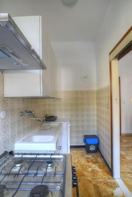 Ampio appartamento per 9 persone a pochi passi dal mare - Appartamento con 2 Camere da Letto - 17