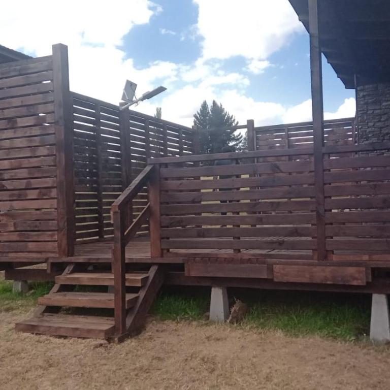 PARCELA DE AGRADO CON PISCINA LAGO RANCO todas las instalaciones con uso exclusivo capacidad 20 personas - Casa de 6 dormitorios - 75